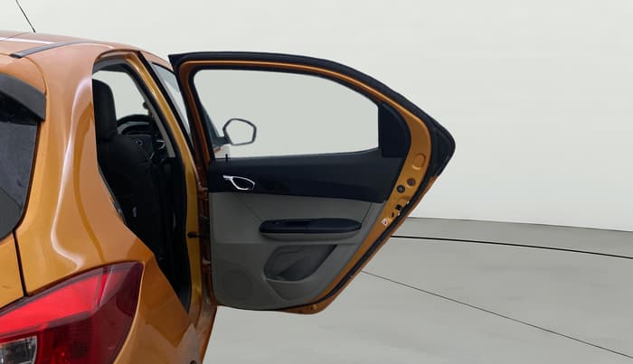 2017 Tata Tiago XZ PETROL, Petrol, Manual, 15,822 km, RHS Rear Door