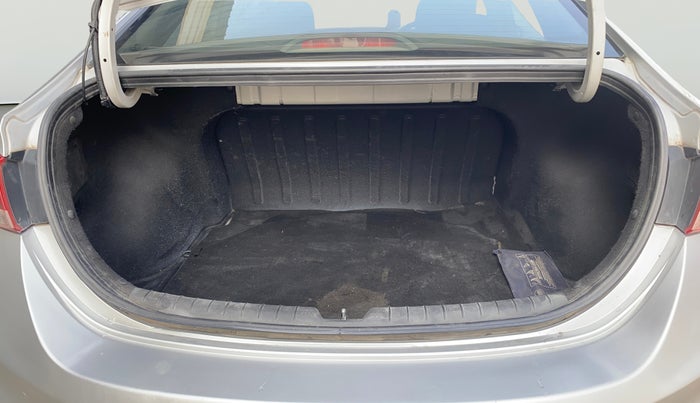 2018 Hyundai Verna 1.6 SX (O) CRDI MT, Diesel, Manual, 68,211 km, Boot Open Zoomed View