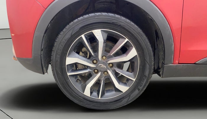 2020 Mahindra XUV300 W8 (O) 1.5 DIESEL, Diesel, Manual, 1,10,988 km, Left Front Wheel