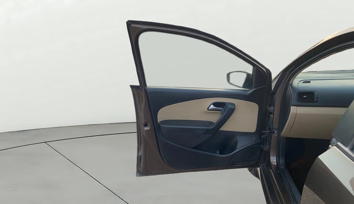 2016 Volkswagen Ameo TRENDLINE 1.2L, CNG, Manual, 1,38,957 km, LHS Front Door