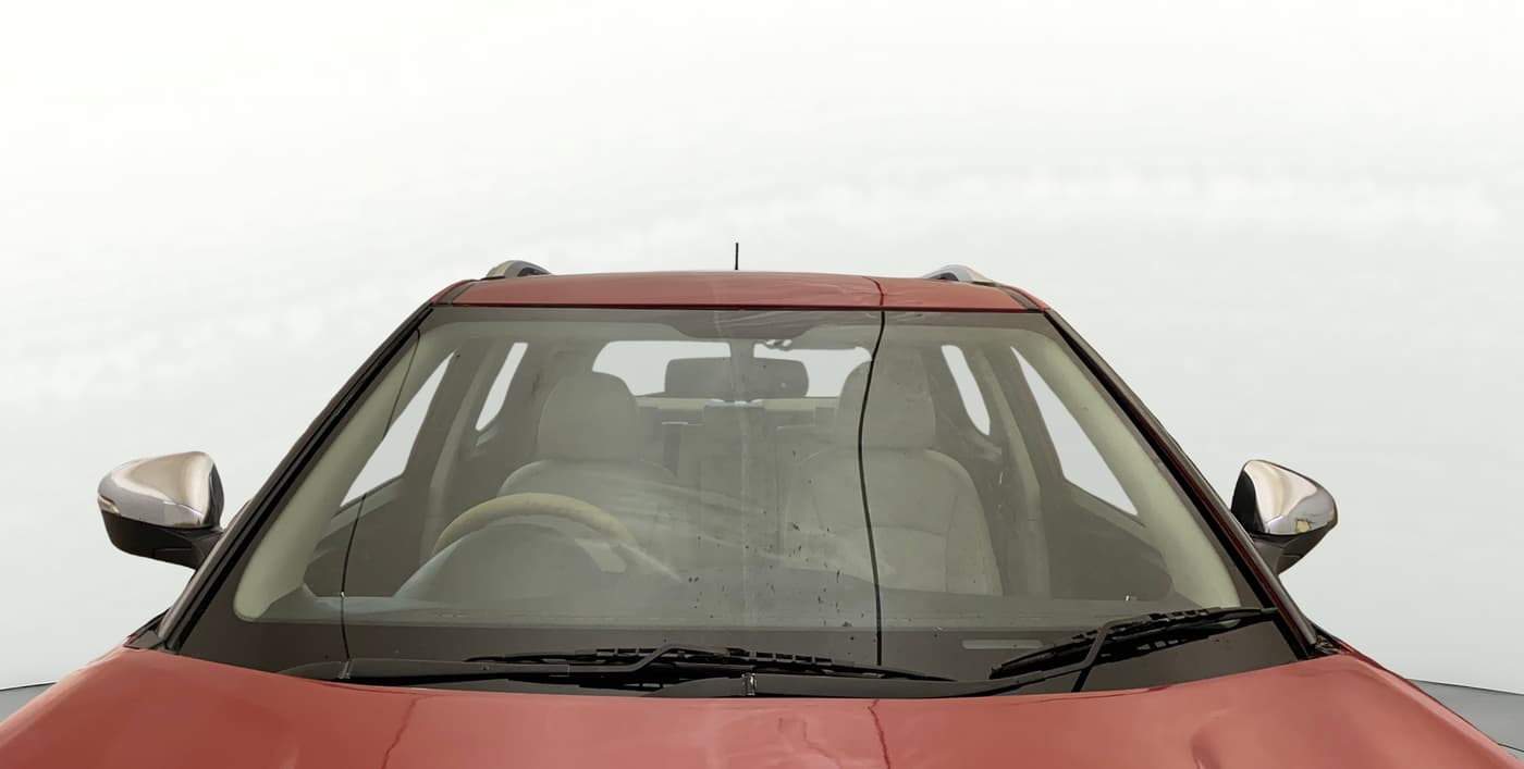 2019 Mahindra XUV300 W8 (O) 1.2 PETROL, Petrol, Manual, 64,376 km, Front Windshield