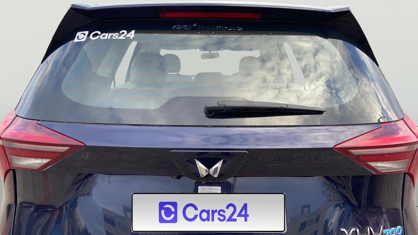 2022 Mahindra XUV700 AX 5 P AT 5 STR, Petrol, Automatic, 20,014 km, Rear Windshield