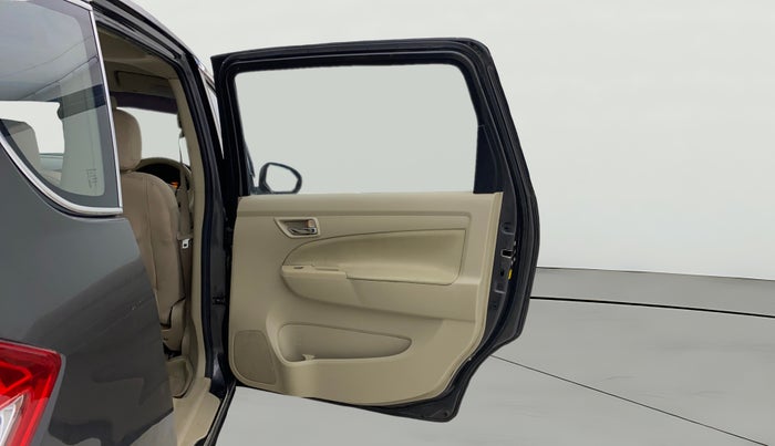 2016 Maruti Ertiga VXI, CNG, Manual, 1,30,738 km, RHS Rear Door