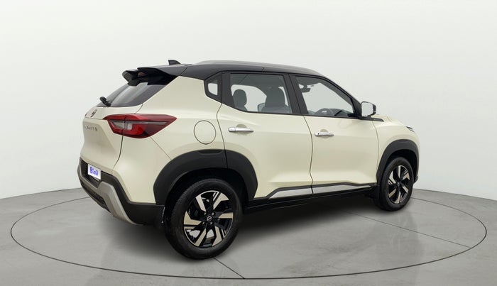 2024 Nissan MAGNITE N-Connecta B4D 1.0 Petrol MT Dual Tone, Petrol, Manual, 3,297 km, Right Back Diagonal