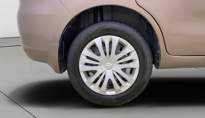 2013 Maruti Ertiga VXI, Petrol, Manual, 33,718 km, Right Rear Wheel
