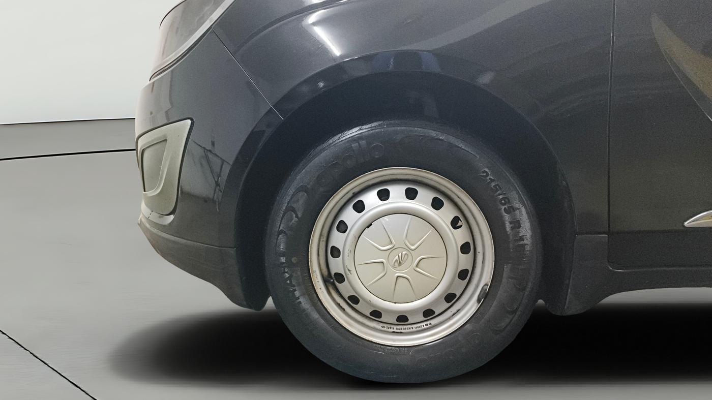 2019 Mahindra MARAZZO M2 7STR, Diesel, Manual, 71,759 km, Left Front Wheel