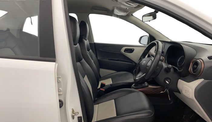 2022 Hyundai AURA S 1.2 CNG, CNG, Manual, 46,514 km, Right Side Front Door Cabin