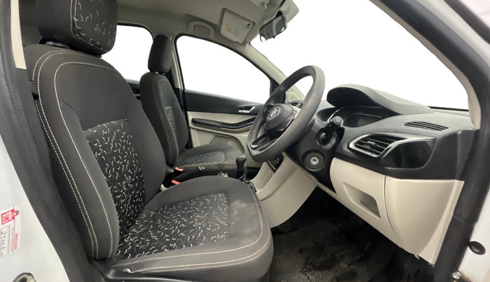 2022 Tata Tiago XZ PLUS CNG, CNG, Manual, 30,379 km, Right Side Front Door Cabin