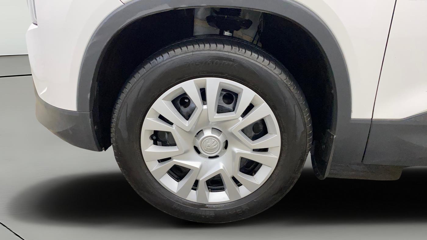 2025 Skoda Kylaq Classic, Petrol, Manual, 2,599 km, Left Front Wheel