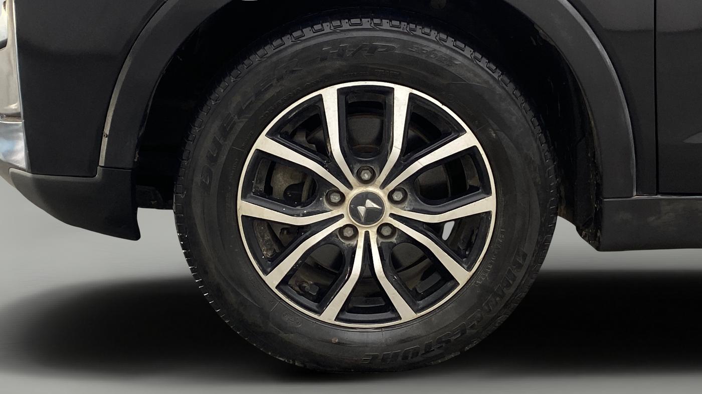 2023 Mahindra XUV300 W6 1.5 Diesel, Diesel, Manual, 43,444 km, Left Front Wheel