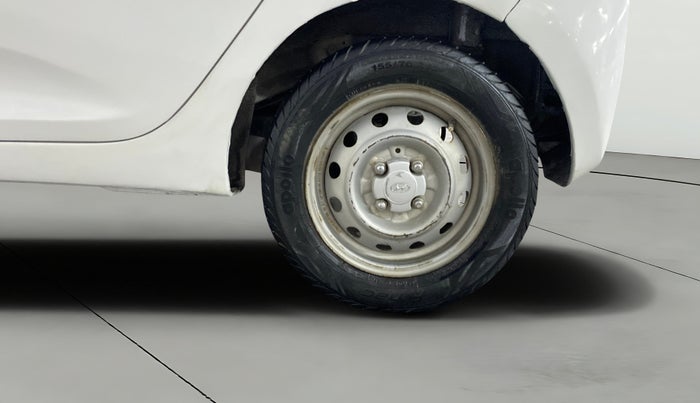 2017 Hyundai Eon ERA +, Petrol, Manual, 32,147 km, Left Rear Wheel