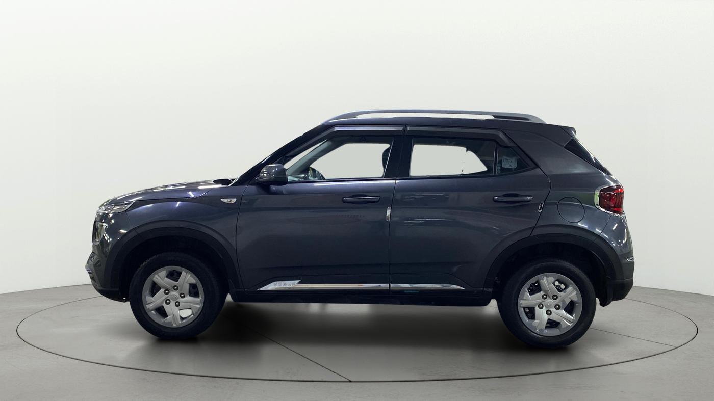 2022 Hyundai VENUE S 1.2, Petrol, Manual, 68,356 km, Left Side