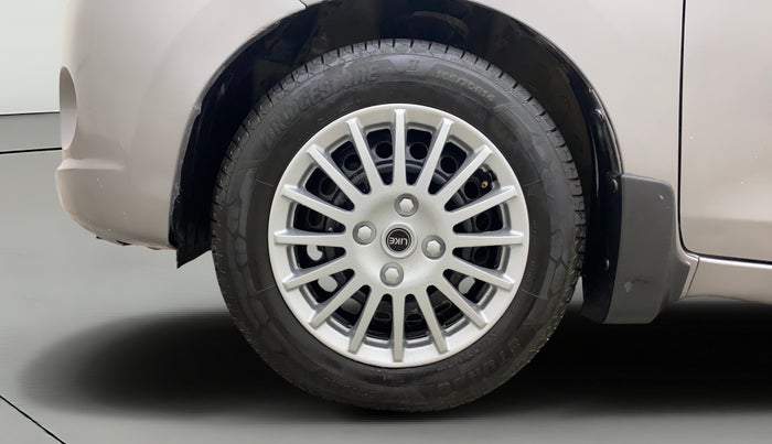 2016 Maruti Celerio VDI, Diesel, Manual, 83,622 km, Left Front Wheel