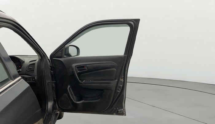 2021 Maruti Vitara Brezza VXI, Petrol, Manual, 52,412 km, RHS Front Door