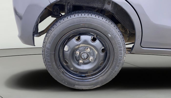 2016 Maruti Alto K10 VXI, Petrol, Manual, 27,372 km, Right Rear Wheel