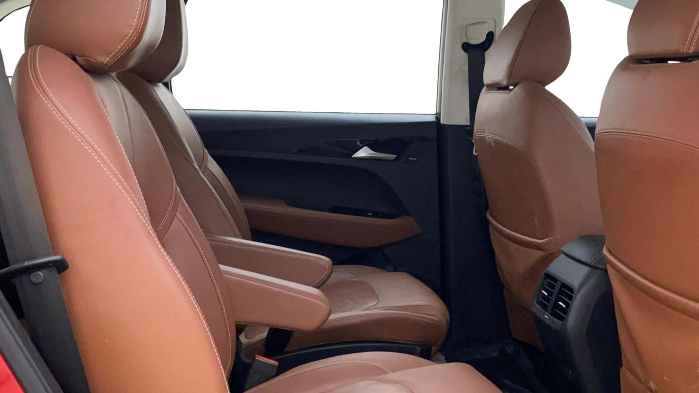 2020 MG HECTOR PLUS SHARP 1.5 PETROL TURBO DCT 6-STR, Petrol, Automatic, 28,230 km, Right Side Rear Door Cabin
