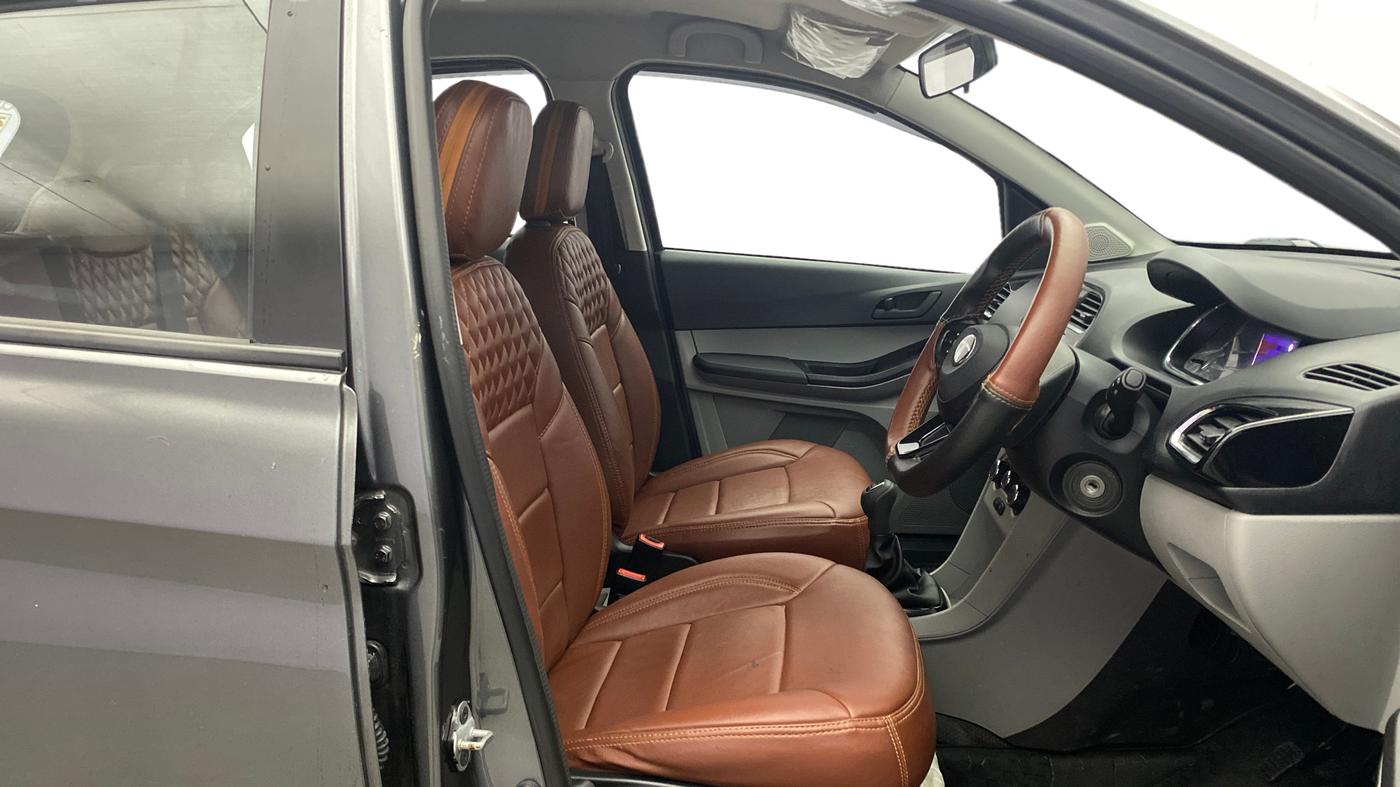2024 Tata Tiago XT CNG, CNG, Manual, 53,209 km, Right Side Front Door Cabin