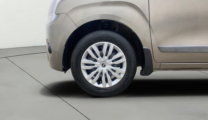 2021 Maruti New Wagon-R VXI 1.2, Petrol, Manual, 30,578 km, Left Front Wheel