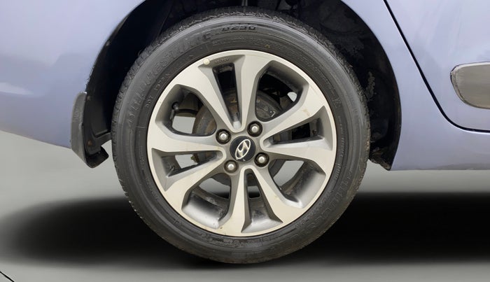 2015 Hyundai Xcent SX AT 1.2 (O), Petrol, Automatic, 79,338 km, Right Rear Wheel