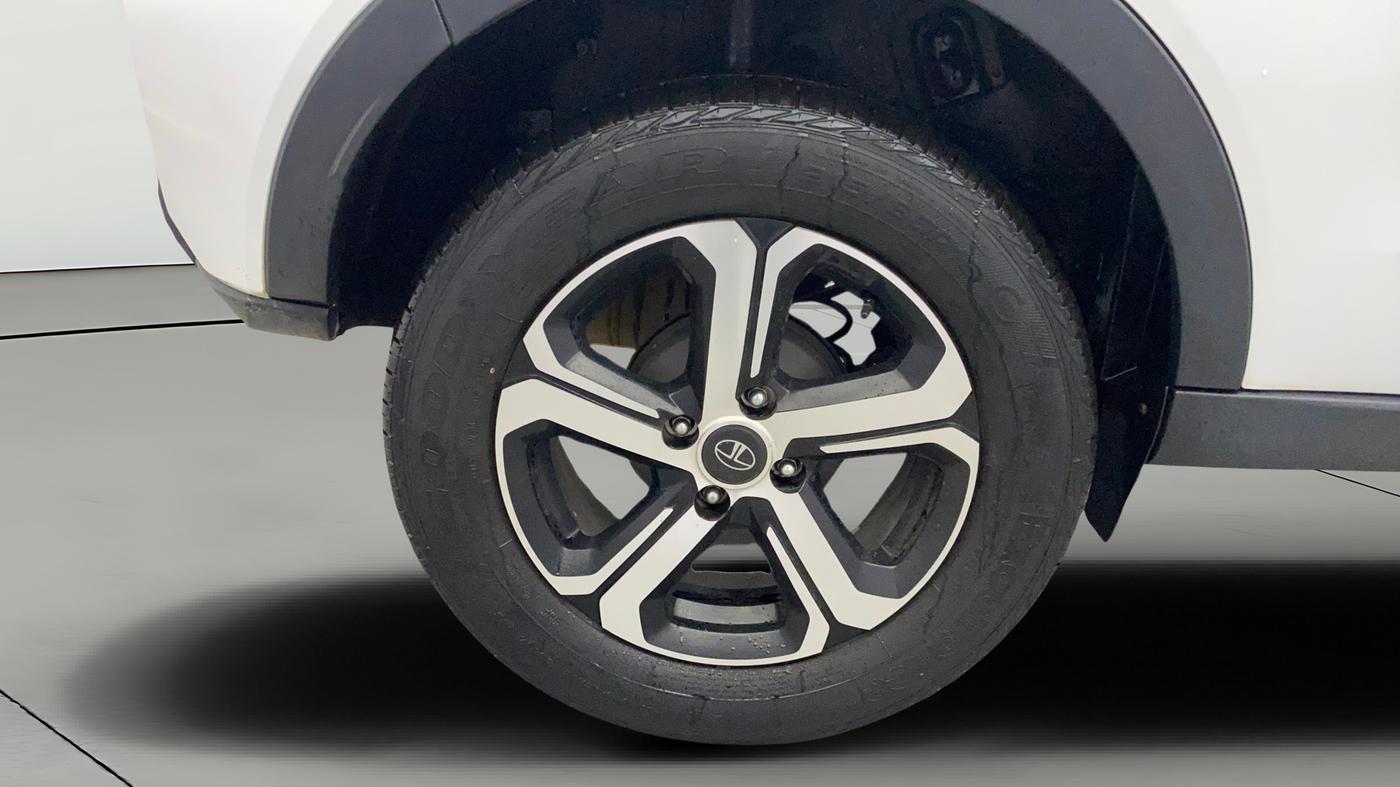 2023 Tata NEXON XZA PLUS (L), Petrol, Automatic, 8,034 km, Right Rear Wheel
