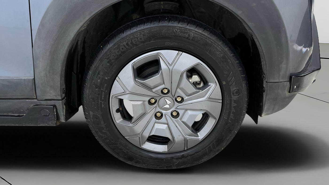 2024 Mahindra XUV 3XO MX3 Pro 1.5 Turbo Diesel, Diesel, Manual, 9,635 km, Right Front Wheel