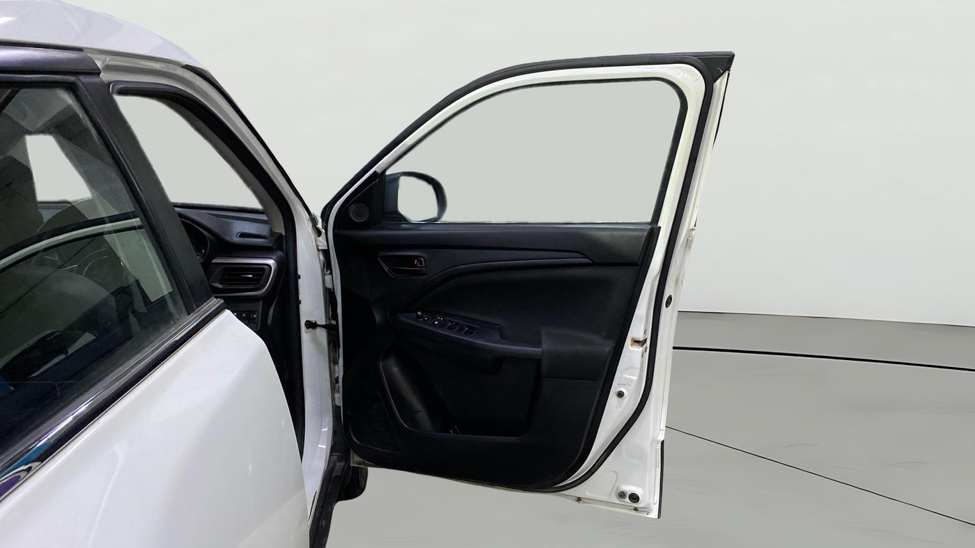 2023 Maruti BREZZA VXI, Petrol, Manual, 28,303 km, RHS Front Door