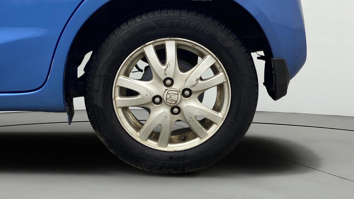 2015 Honda Brio VX AT, Petrol, Automatic, 50,047 km, Left Rear Wheel