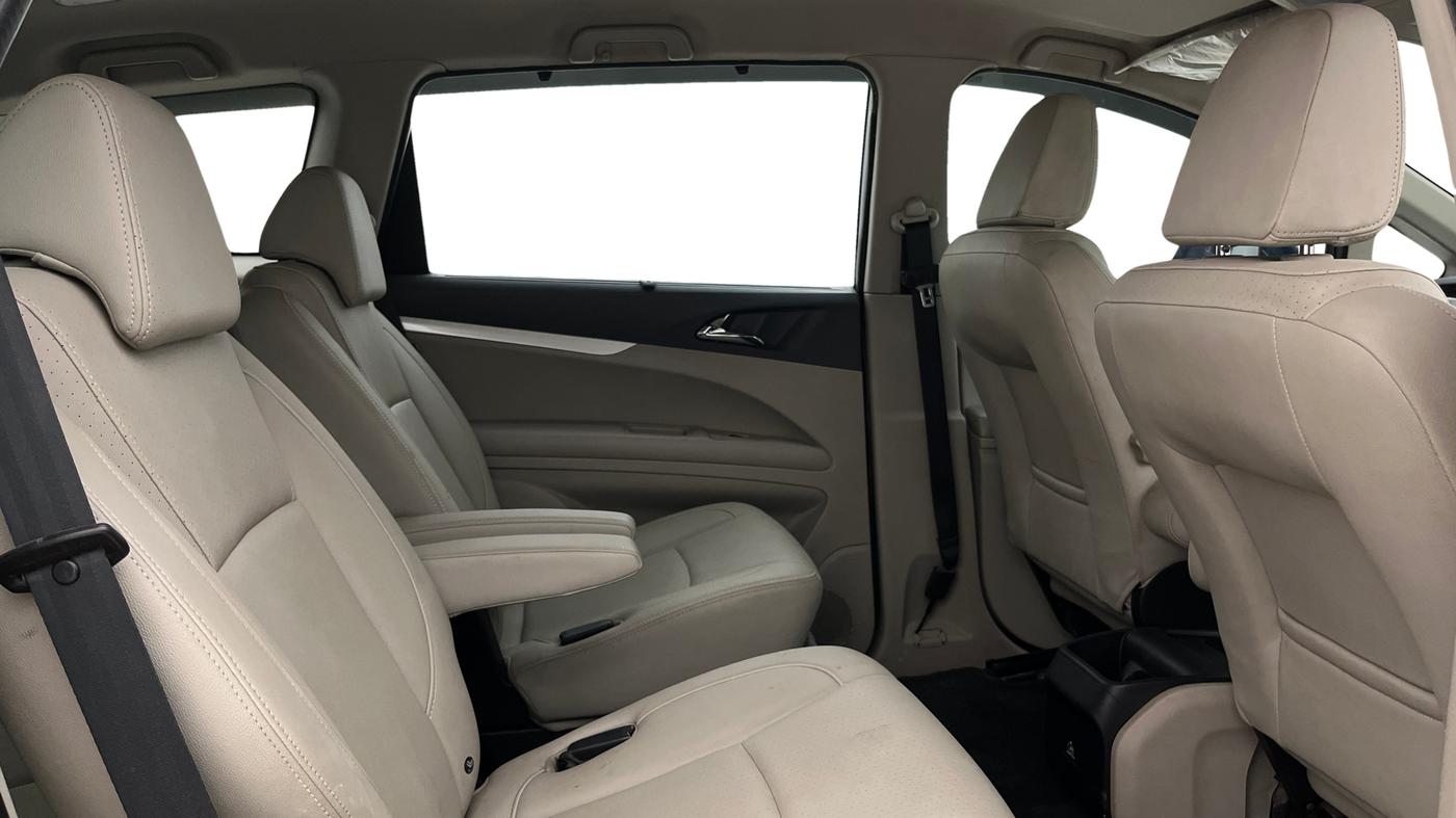 2018 Mahindra MARAZZO M8 7 STR, Diesel, Manual, 88,846 km, Right Side Rear Door Cabin