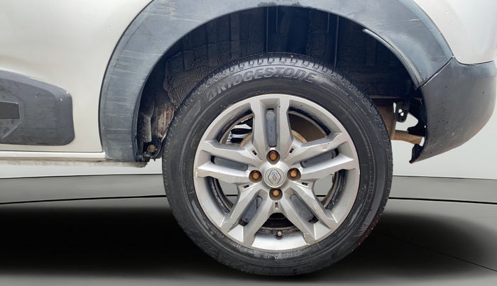 2019 Renault TRIBER RXZ, Petrol, Manual, 62,100 km, Left Rear Wheel