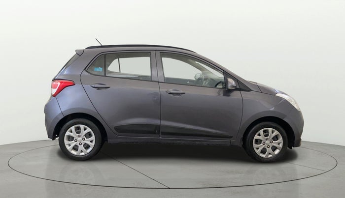 2016 Hyundai Grand i10 SPORTZ 1.2 KAPPA VTVT, Petrol, Manual, 30,747 km, Right Side View