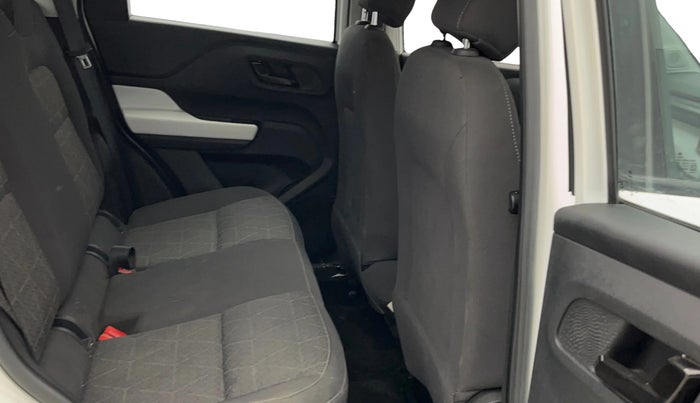 2022 Tata PUNCH ACCOMPLISHED AMT, Petrol, Automatic, 36,932 km, Right Side Rear Door Cabin