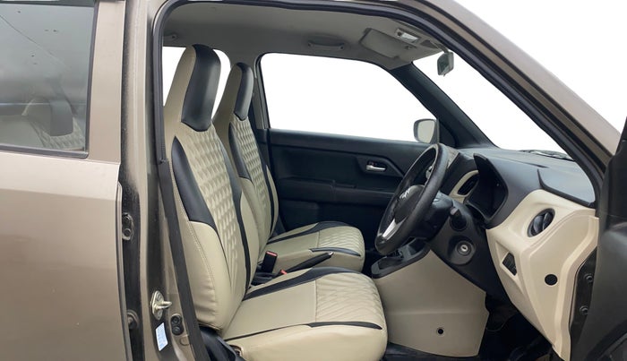2019 Maruti New Wagon-R VXI 1.0, Petrol, Manual, 34,056 km, Right Side Front Door Cabin