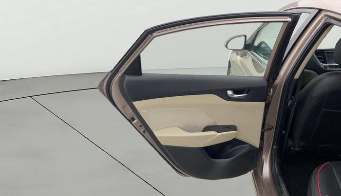 2017 Hyundai Verna 1.6 VTVT SX, Petrol, Manual, 59,816 km, LHS Rear Door