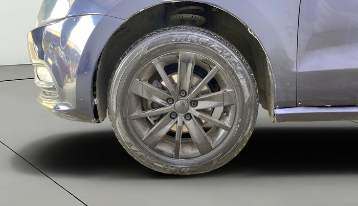 2015 Volkswagen Polo HIGHLINE1.2L, Petrol, Manual, 53,391 km, Left Front Wheel