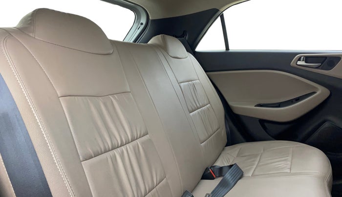 2016 Hyundai Elite i20 SPORTZ 1.2, Petrol, Manual, 28,783 km, Right Side Rear Door Cabin