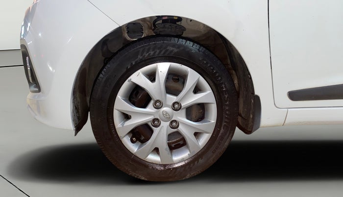 2016 Hyundai Grand i10 SPORTZ 1.2 KAPPA VTVT, Petrol, Manual, 90,804 km, Left Front Wheel