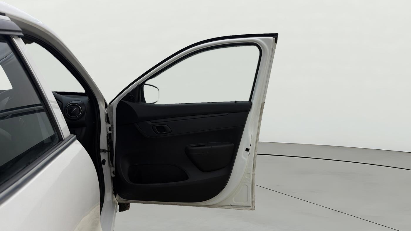 2025 Renault Kwid RXL 1.0 (O), CNG, Manual, 27,203 km, RHS Front Door