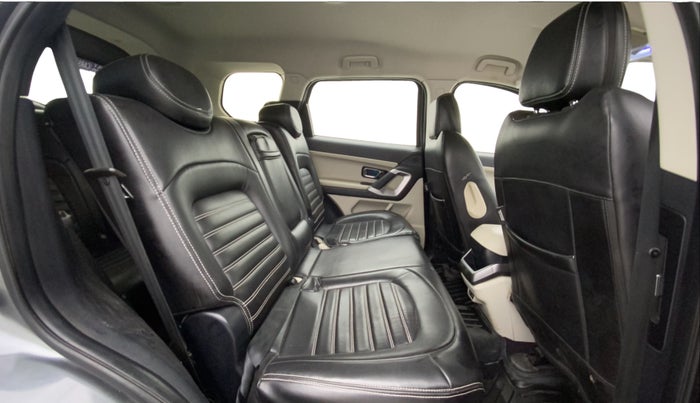 2022 Tata Safari XZ, Diesel, Manual, 64,046 km, Right Side Rear Door Cabin