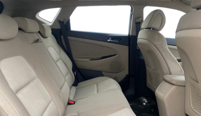 2017 Hyundai Tucson 2WD MT PETROL, Petrol, Manual, 1,03,161 km, Right Side Rear Door Cabin