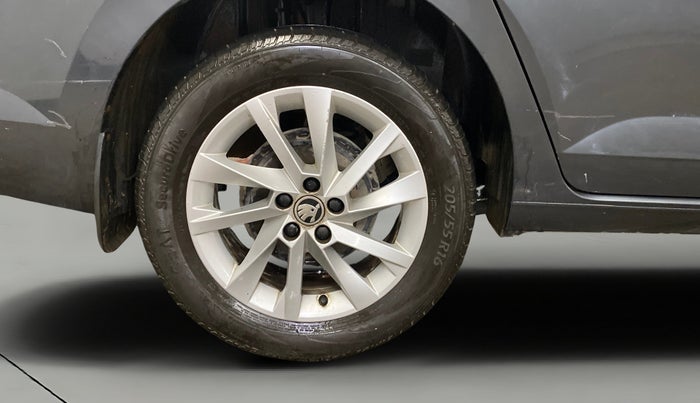 2022 Skoda SLAVIA AMBITION 1.0L TSI AT, Petrol, Automatic, 81,928 km, Right Rear Wheel