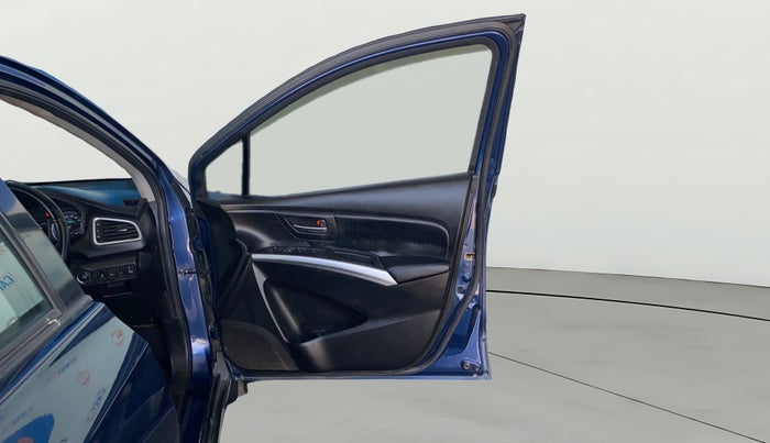 2018 Maruti S Cross ALPHA 1.3, Diesel, Manual, 1,19,629 km, RHS Front Door