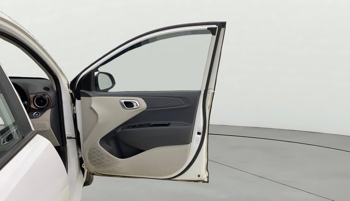 2023 Hyundai AURA SX PLUS 1.2 AMT, Petrol, Automatic, 47,649 km, RHS Front Door