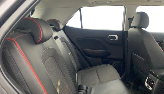 2020 Hyundai VENUE SX 1.0 (O) TURBO IMT DUAL TONE, Petrol, Manual, 36,989 km, Right Side Rear Door Cabin