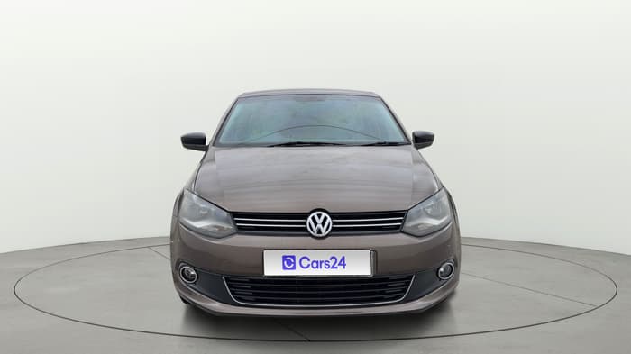 2015 Volkswagen Vento HIGHLINE 1.6 MPI, Petrol, Manual, 1,17,215 km, Front