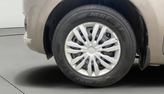 2017 Maruti Dzire VXI AMT, Petrol, Automatic, 83,052 km, Left Front Wheel