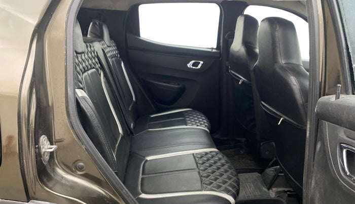 2020 Renault Kwid RXT 1.0 AMT (O), Petrol, Automatic, 64,760 km, Right Side Rear Door Cabin