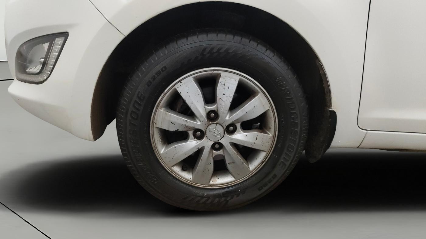 2013 Hyundai i20 SPORTZ 1.2, CNG, Manual, 95,821 km, Left Front Wheel