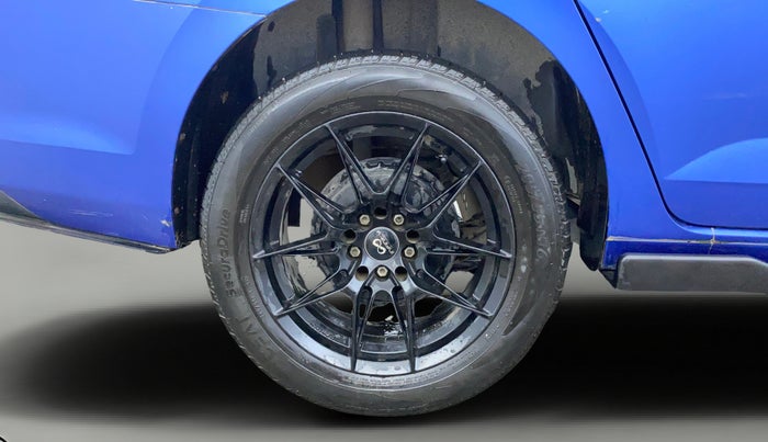 2022 Volkswagen VIRTUS TOPLINE TSI 1.0 MT, Petrol, Manual, 46,472 km, Right Rear Wheel