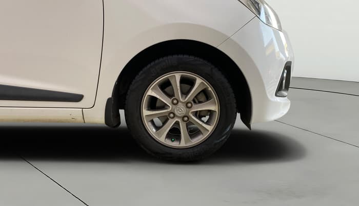2016 Hyundai Grand i10 ASTA AT 1.2 KAPPA VTVT, Petrol, Automatic, 73,929 km, Right Front Wheel