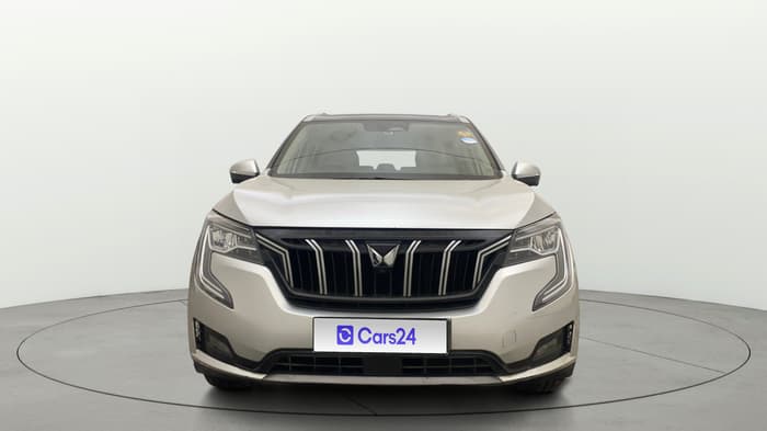 2022 Mahindra XUV700 AX 7 LUXURY D AWD AT 7 STR, Diesel, Automatic, 36,222 km, Front